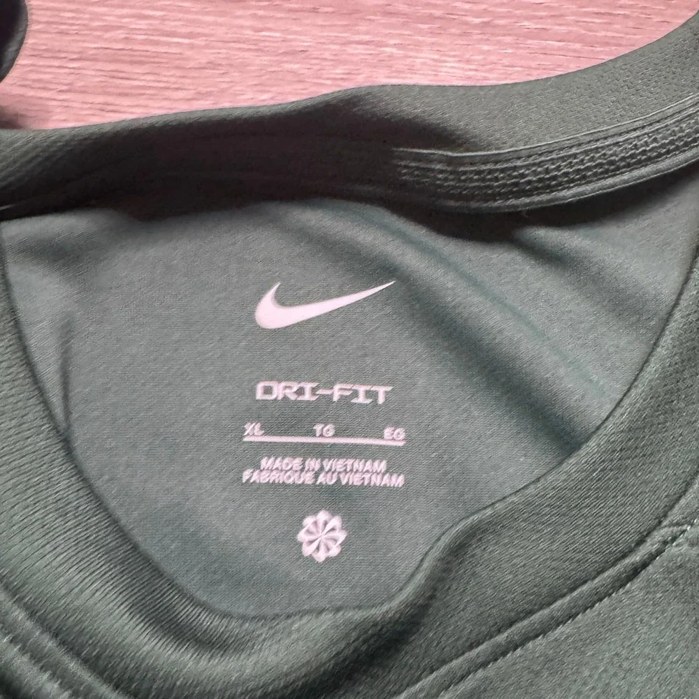 Nike Michigan State Spartans Dri-FIT Long Sleeve Shirt Mens XL Green